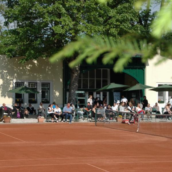 Das Clubhaus während des Turniers