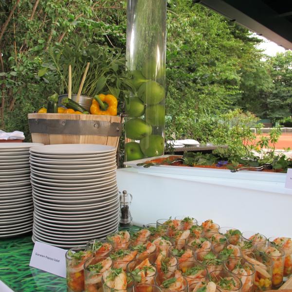 ..auf die Buffeteröffnung