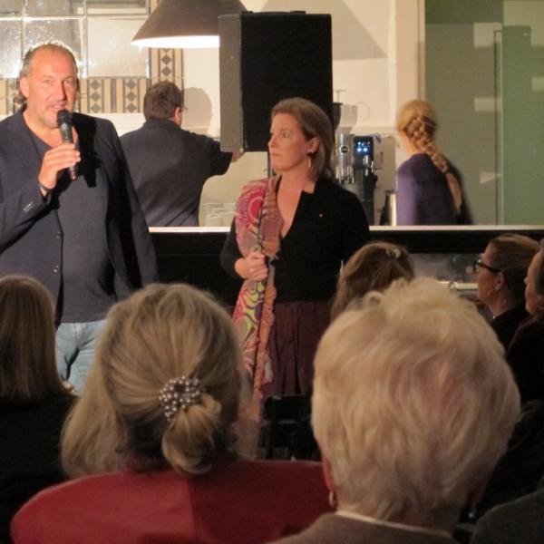 Der Vorstand eröffnet.